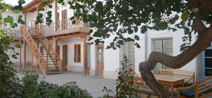 Rukhangis